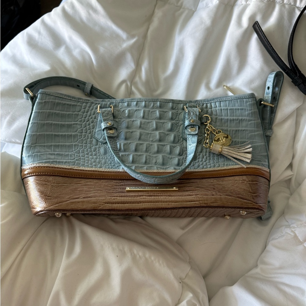 Brahmin blue and beige handbag- NWOT with shoulder strap and handles